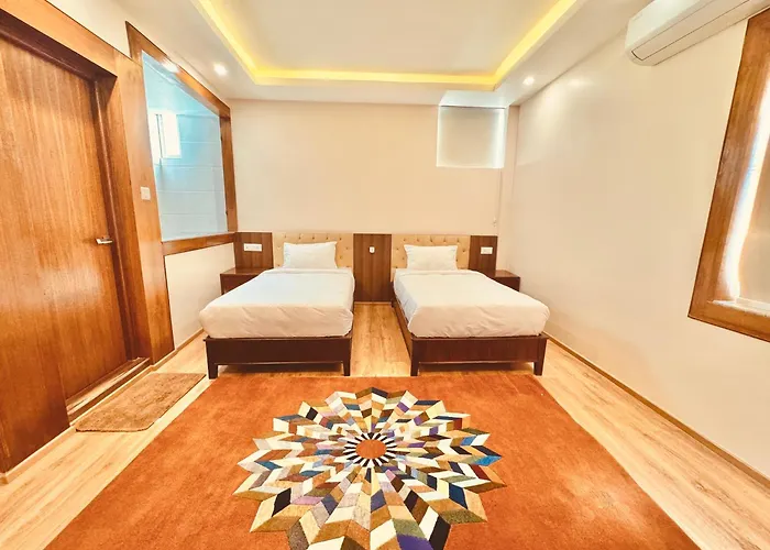 Bayberry - Near Tribhuvan International Airport ホテル 4*