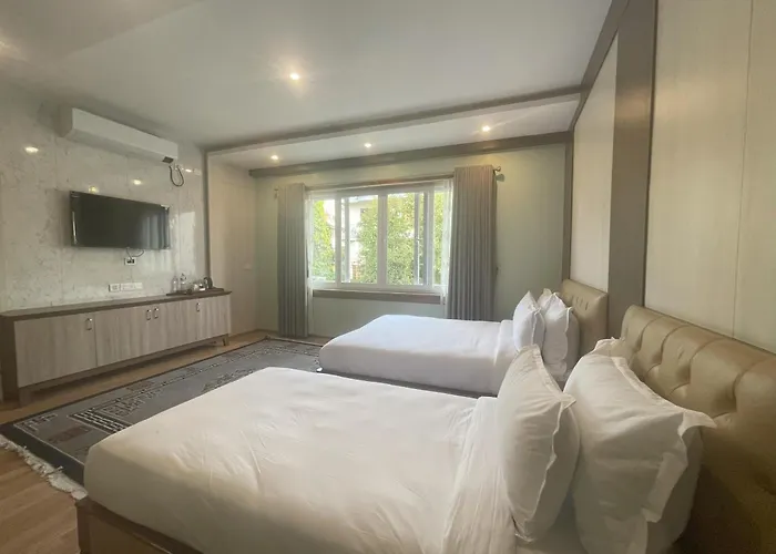 Bayberry - Near Tribhuvan International Airport ホテル 4*