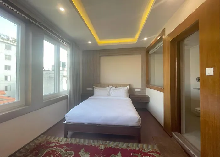 Bayberry - Near Tribhuvan International Airport ホテル カトマンズ