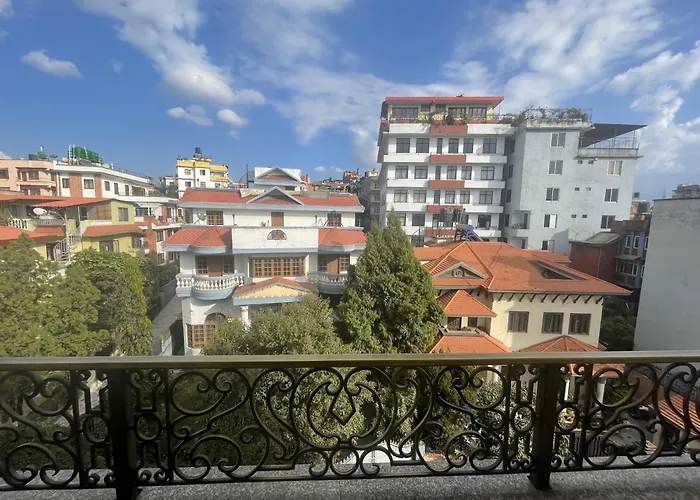 Bayberry - Near Tribhuvan International Airport ホテル 4*
