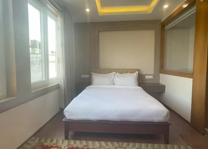 Bayberry - Near Tribhuvan International Airport ホテル 4*