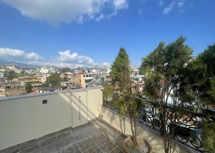 Bayberry - Near Tribhuvan International Airport ホテル 4*