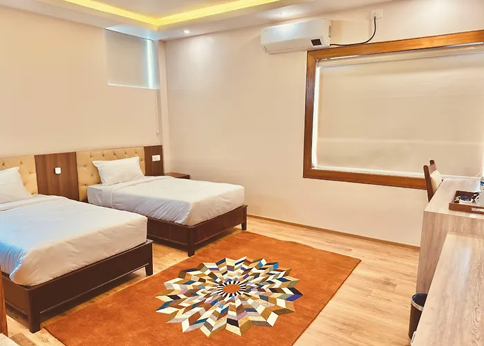 Bayberry - Near Tribhuvan International Airport 4* カトマンズ